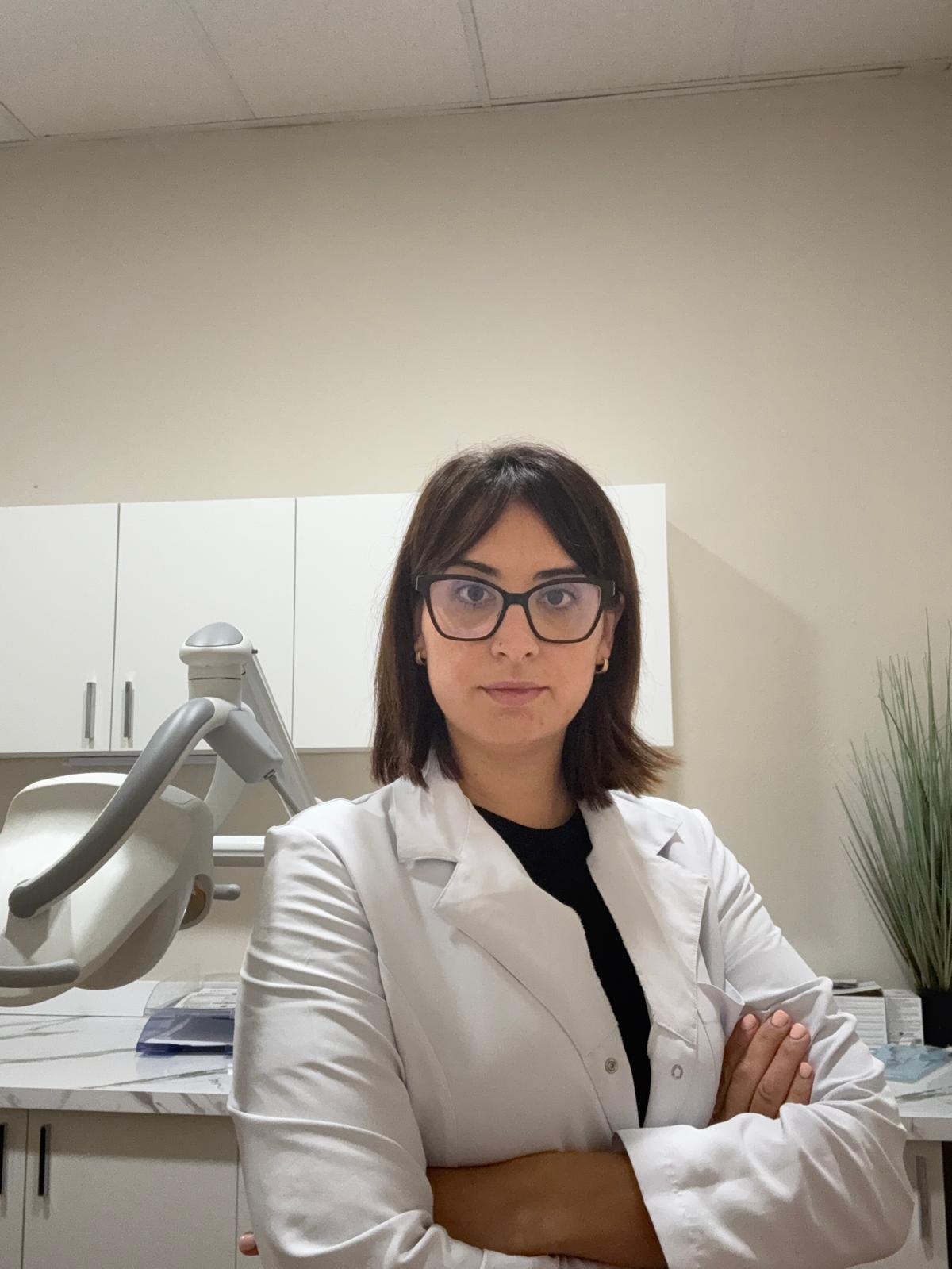 Dra. Aitana López - Especialista en Cirugía del Pie